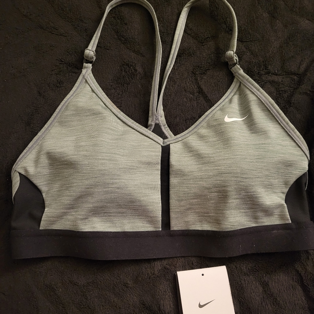 Nike IndyWomen's Light-Support Padded Sports Bra
